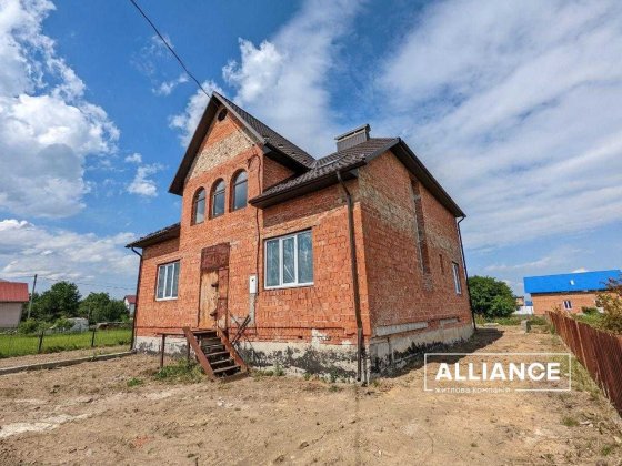 Зданий будинок 250м з великою ділянкою. 5хв до міста Івано-Франківськ