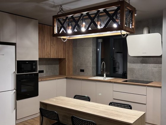 Будинок з ремонтом меблями і технікою Івано-Франківськ