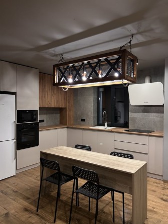 Будинок з ремонтом меблями і технікою - фото 1