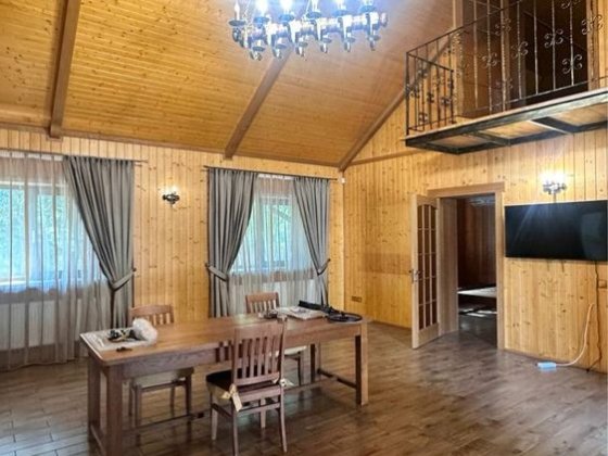 Продаж будинку з ремонтом у Бучі, 206 м2 на 10 сотках, підвал, газ Буча