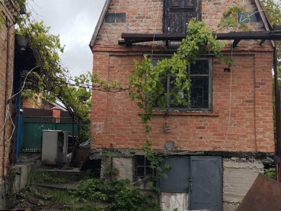 Продам земельну ділянку з цегляним будинком Біла Церква