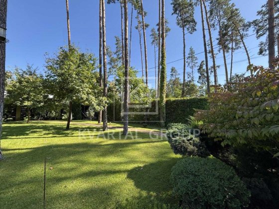 Двоповерховий будинок де комфорт та спокій серед столітніх сосен! Буча Буча