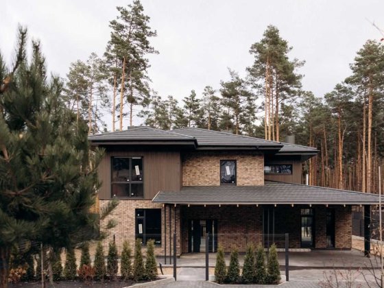 Будинок в закритому котеджному містечку. Проєкт №1 з гаражем Буча