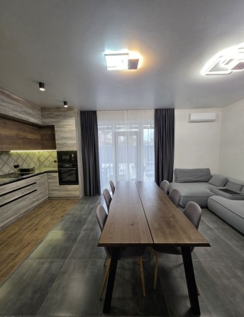 Продаж  стильного кутового таунхауса на Заріччі в повній комплектації - фото 1