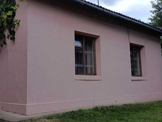 Продам гарний одноповерховий цегляний будинок з гаражем по вул миру Ивано-Франковск