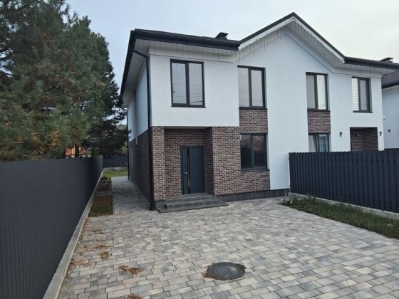 Продам дуплекс вул. Чубинського, Зелена поляна, Бровари. TV Бровары