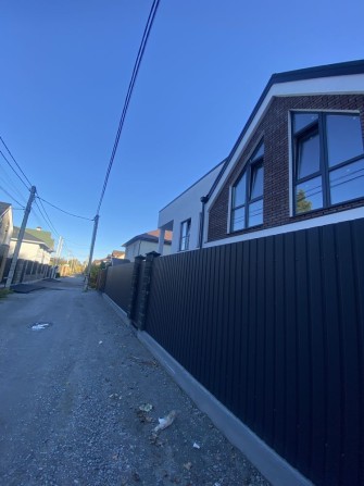 Продаж танхауса в Броварах з окремою територією - фото 1