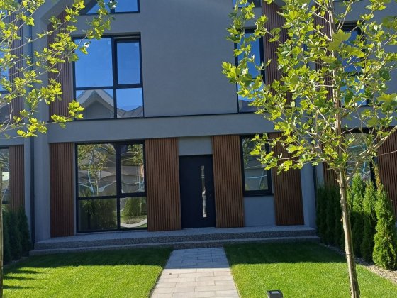 Таунхаус зі своїм бомбосховищем в Бучі Буча