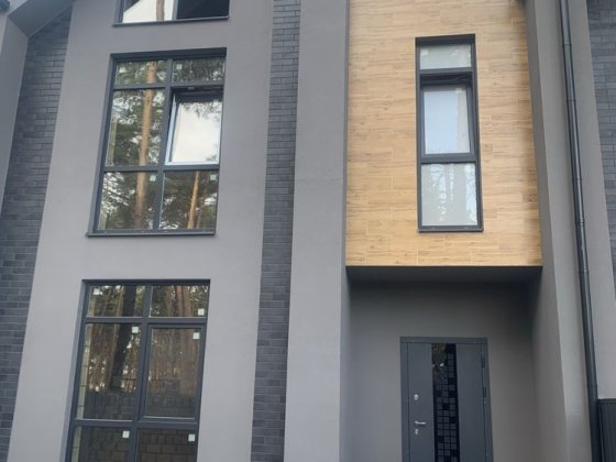 Продається чудовий таунхаус в лісовій частині Бучі Буча