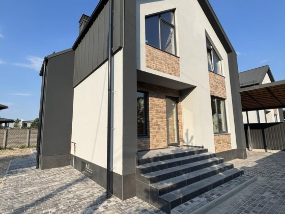 Новий котедж біля лісу в самому елітному районі Броварів ЖК Купава! Бровары