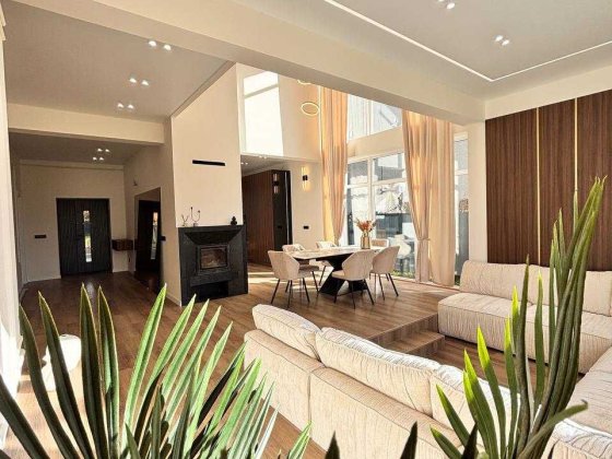 Продається ЕЛІТНИЙ будинок з авторським ремонтом, меблями і технікою! Івано-Франківськ