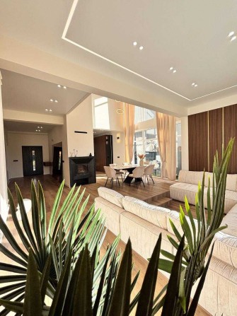 Продається ЕЛІТНИЙ будинок з авторським ремонтом, меблями і технікою! - фото 1