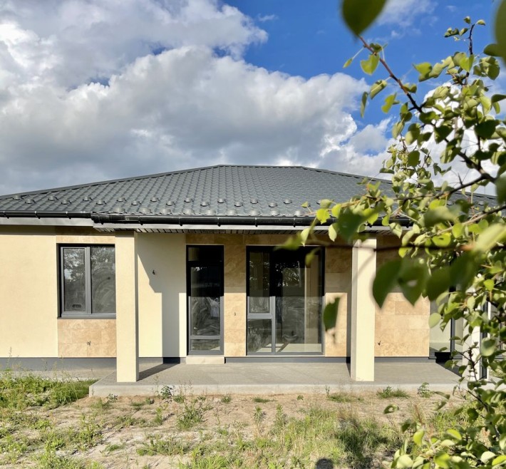 Будинок з чистовим оздобленням у Бучі. 158 000 $ - фото 1