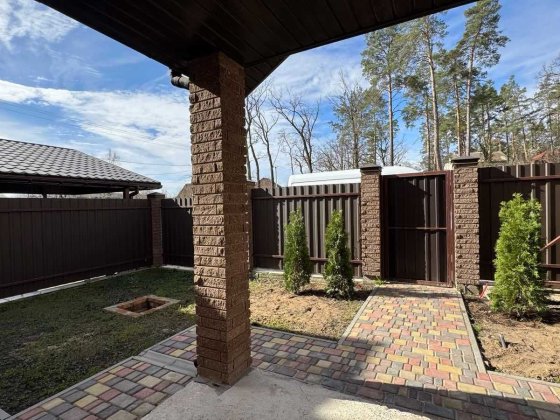 Великий будинок з терасою, ділянкою. єОселя, постанова, сертифікат Ирпень