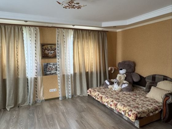 Кирпичный дом с газом, с ремонтом. Большой участок. 7км до Киева. 2% Ирпень