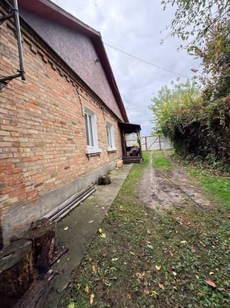 Частина будинку з ремонтом. Участок 10сот - фото 1