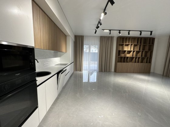 Будинок в котеджному містечку. Буча