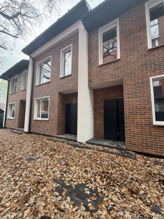 Продаються таунхауси в Ірпені, центр! Всі міські комунікації! Газ! - фото 1