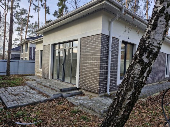 Одноповерховий будинок з чистовими роботами. В лісовому гаю м. Бучи Буча