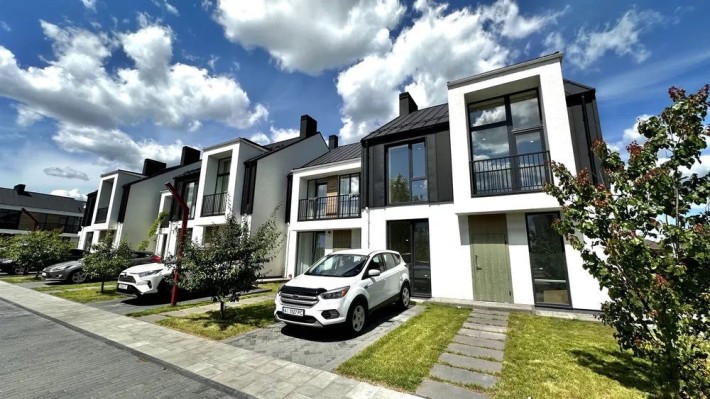 Кутовий таунхаус Ірпінь ,Стоянка2 ,130м2+3 сотки, дизайн проєкт, без % - фото 1