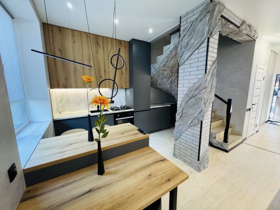 Терміново!!! БЕЗ КОМІСІЇ, таун з нови РЕМОНТОМ, заходь і живи Ирпень