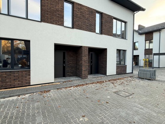 Продам Дуплекс в Центрі Міста. Інфраструктура в Пішому Доступі. Ирпень