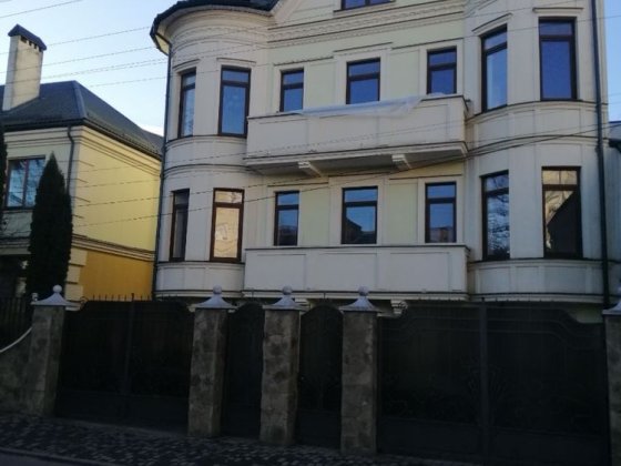 Продам особняк в центрі Івано- франківська Ивано-Франковск
