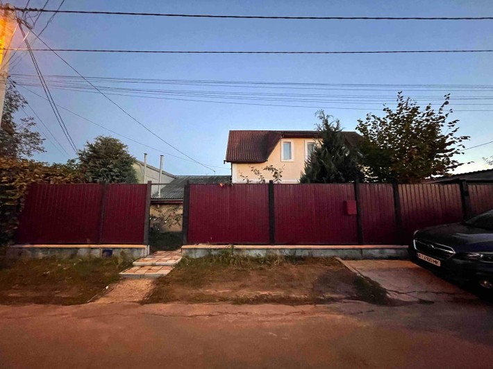 Будинок з гаражем з ремонтом у приватному секторі м. Буча - фото 1
