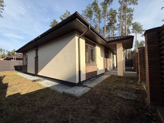 Цегляний Будинок у Лісовій Бучі серед сосен , газ опалення! Буча