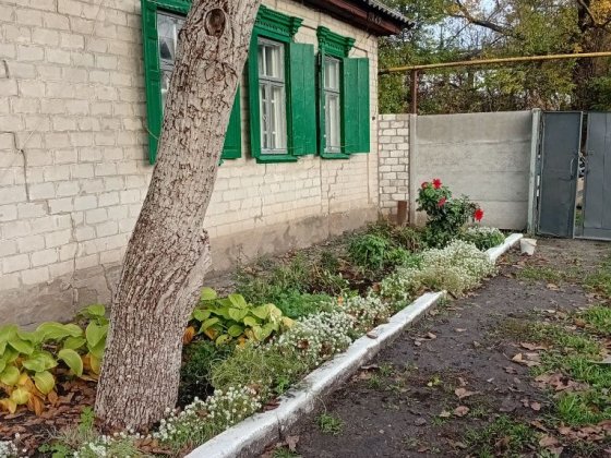 1/2 будинку на правому березі Кременчук