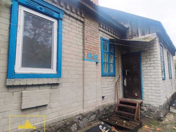 Будинок у  Кременчуці  поряд  із  парком  Миру Кременчуг