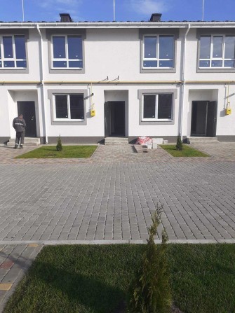 Таунхаус на 94м2 трикімнатний КМ Паларіс/57000дол - фото 1