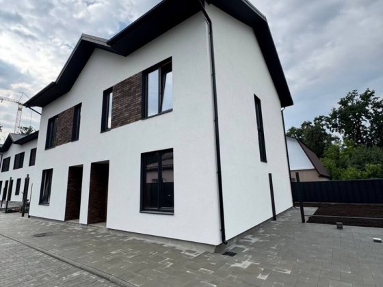 Дуплекс в котеджному містечку біля парку "Дубки" Ирпень