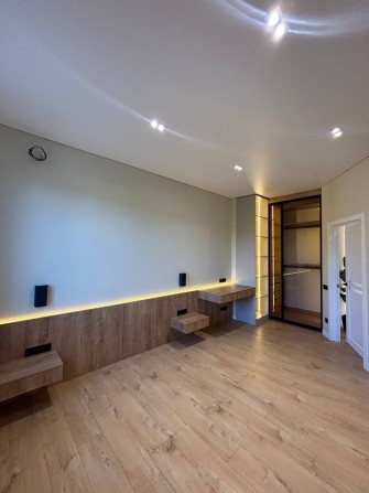 Двоповерховий таунхаус в Ірпені з ремонтом. 124 м.кв. СЕРТИФІКАТ - фото 1