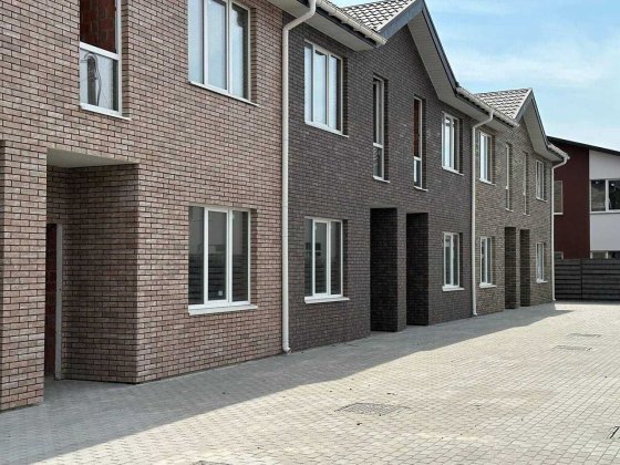 Таунхаус з керамоблоку в Ірпені Стоянка 96 м² 1,3 сотки Ирпень