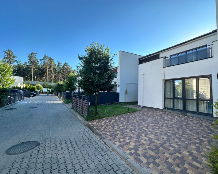 Продаж таунхауса з гаражем в КМ Green place - фото 1