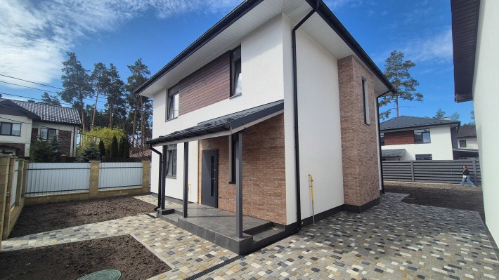 Будинок з терасою, гардеробною та паркомісцем — 142 м² - фото 1