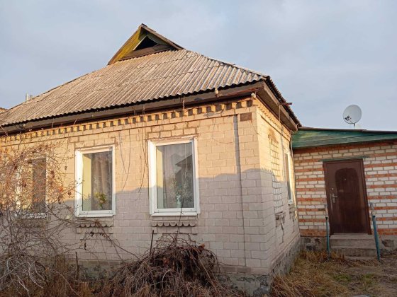 Продам будинок на початку Садків Кременчук