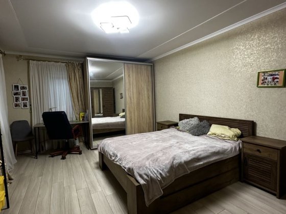 Купуй та переїжджай! Будинок з ремонтом на 16 сотках в м.Буча Буча