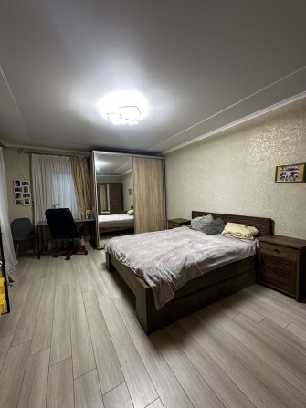 Купуй та переїжджай! Будинок з ремонтом на 16 сотках в м.Буча - фото 1