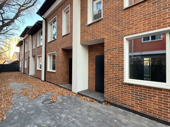 Продам Таунхаус поруч з Академією. Центральні комунікації. Газ. Ирпень