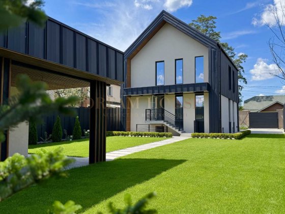 Будинок з підвалом на 6,5 сотках, плюс будинок відпочинку. Газ! Ирпень