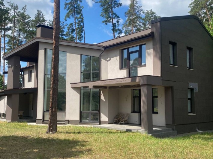 Ексклюзивний будинок у лісі, м. Ірпінь — 380 м² на ділянці 50 соток - фото 1