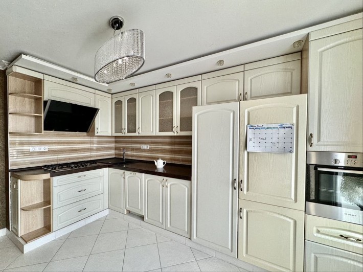 Квартира під СЕРТИФІКАТ/Постанова, три кімнати, 105 м2 з гардеробною - фото 1