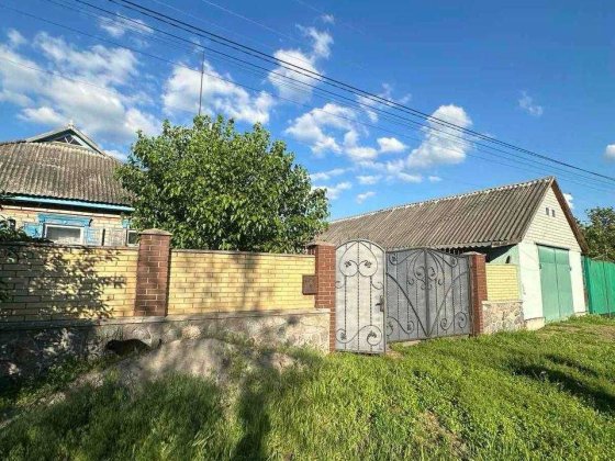 Продаж будинку в с.Піщане вул.Київська Кременчуцький р-н Кременчуг