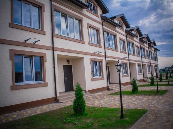 Таунхаус 130м2/підвал/КМ Паларіс/72000дол Борисполь