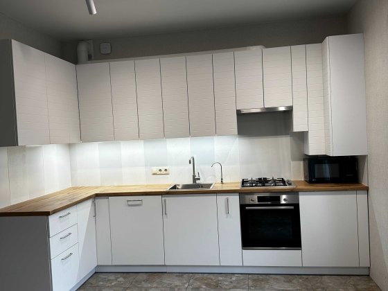 БЕЗ КОМІСІЇ! ТаунХаус з ремонтом і меблями. ЦЕНТР. ГАЗ