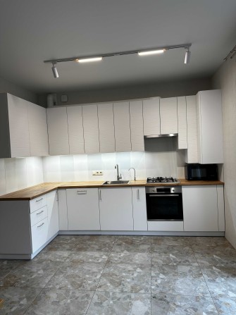 БЕЗ КОМІСІЇ! ТаунХаус з ремонтом і меблями. ЦЕНТР. ГАЗ - фото 1