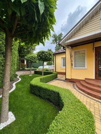 Будинок з ремонтом в центрі Ірпеня! Басейн, гараж, підвал! - фото 1