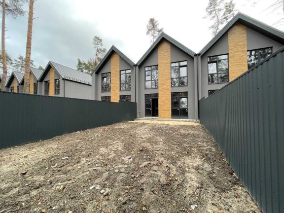 Таунхаус з окремим переднім двором біля Буч. парку. Розтермінування + Буча